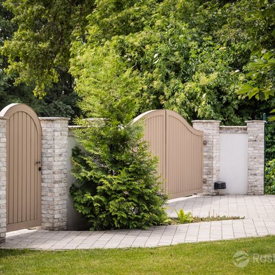 Tehlový obklad Hubertus snowdust na fasáde rodinného domu