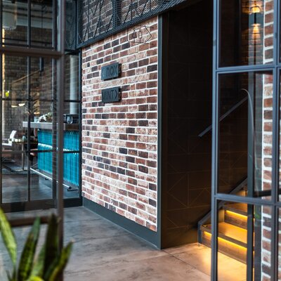 tehlový obklad Kastiel Antiek v reštaurácii