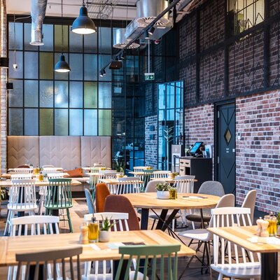 tehlový obklad Kastiel Antiek v reštaurácii