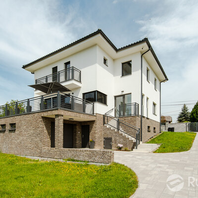 Tehlový obklad Nevado Orange na fasáde rodinného domu