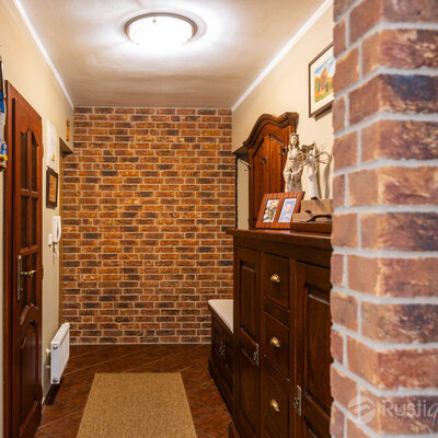 Tehlový obklad Oranje Donkerbont v interiéri