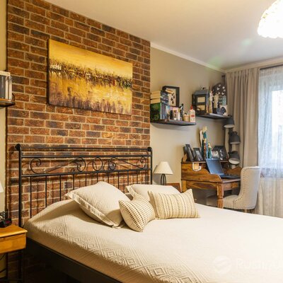 Tehlový obklad Oranje Donkerbont v interiéri v spálni