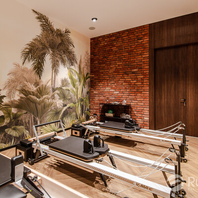 Tehlový obklad Oud Wijn v interiéri fitnesscentra