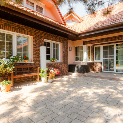 Tehlový obklad Purple Gesinteld na fasáde rodinného domu