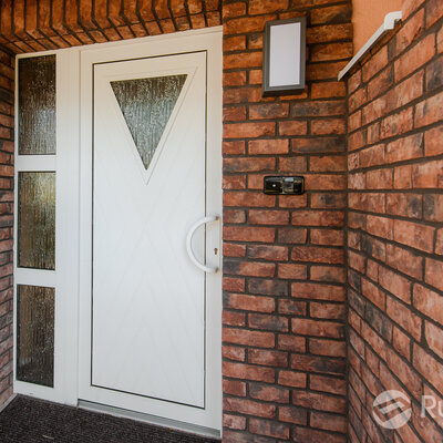 Tehlový obklad Purple Gesinteld na fasáde rodinného domu