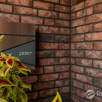 Tehlový obklad Purple Gesinteld na fasáde rodinného domu