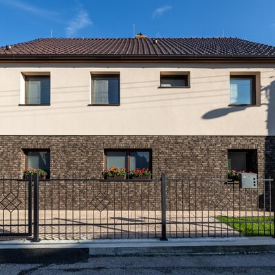 Tehlový obklad Umber na fasáde rodinného domu