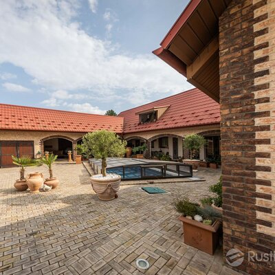 Tehlový obklad Violet na fasáde rodinného domu