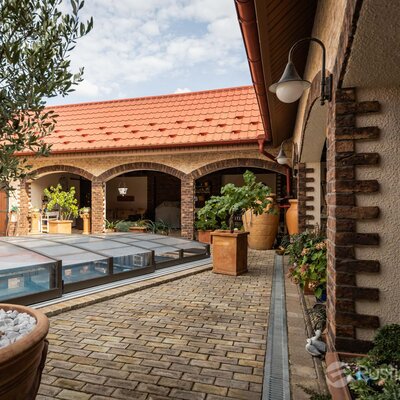 Tehlový obklad Violet na fasáde rodinného domu