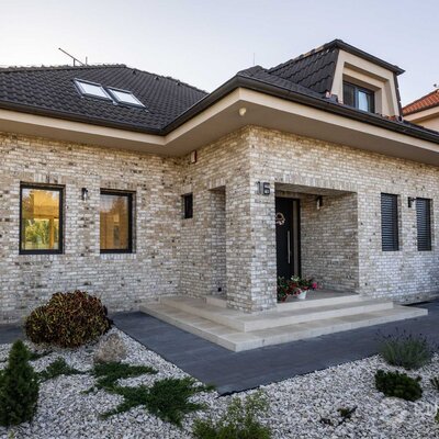 Tehlový obklad Vuurwit na fasáde rodinného domu