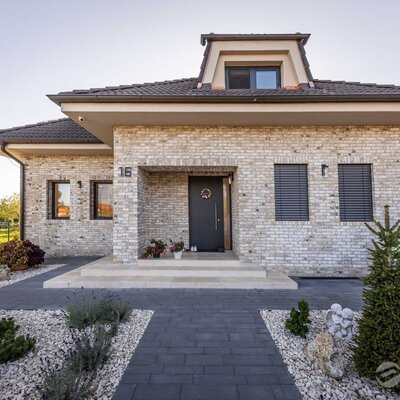 Tehlový obklad Vuurwit na fasáde rodinného domu