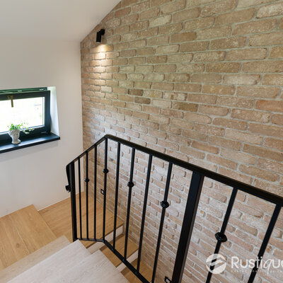 Schodisko tehlovým obkladom Washington v rodinnom dome