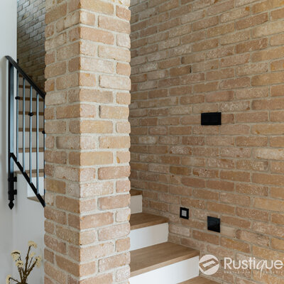 Schodisko tehlovým obkladom Washington v rodinnom dome