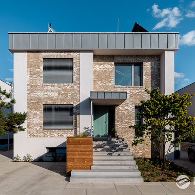 tehlový obklad Wit Beige na fasáde rodinného domu od Rustique.sk