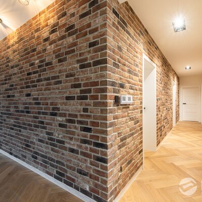 Tehlový obklad Kastiel Antiek v interiéri