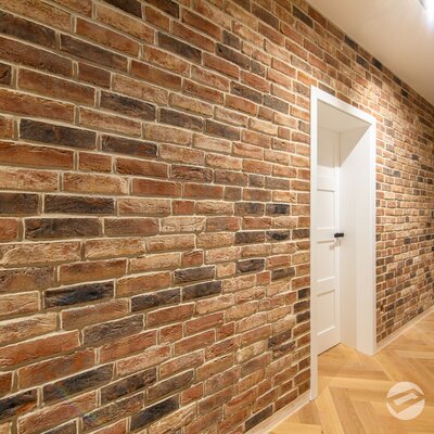 Tehlový obklad Kastiel Antiek v interiéri