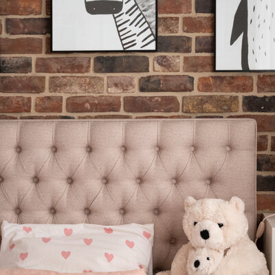 Castello tehlová stena v detskej izbe