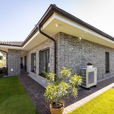 tehlový obklad rainbow snowdust economy na rodinnom dome