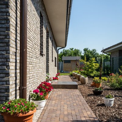 tehlový obklad rainbow snowdust economy na rodinnom dome