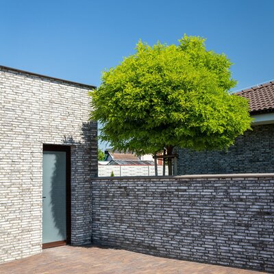 tehlový obklad rainbow snowdust economy na rodinnom dome